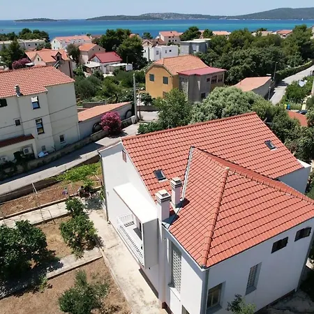 Happy 公寓 布罗达里卡