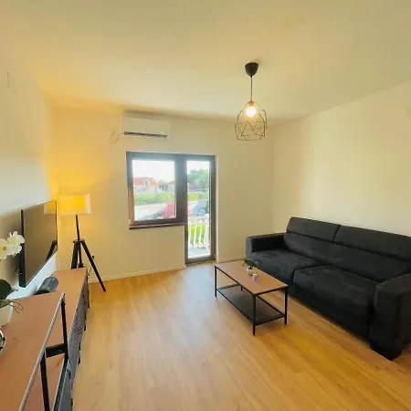 Happy Apartment *